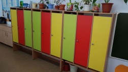 Шкафчики для раздевалок (детский сад) картинка